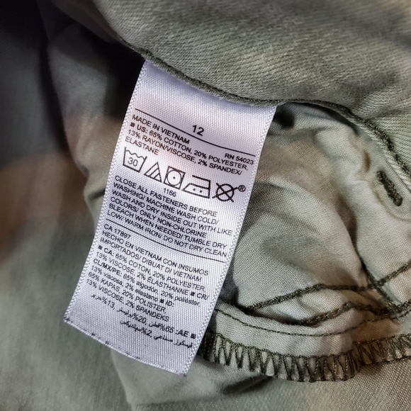 Old Navy Rockstar Mid Rise Olive Green Denim Jeans - Picture 4 of 4